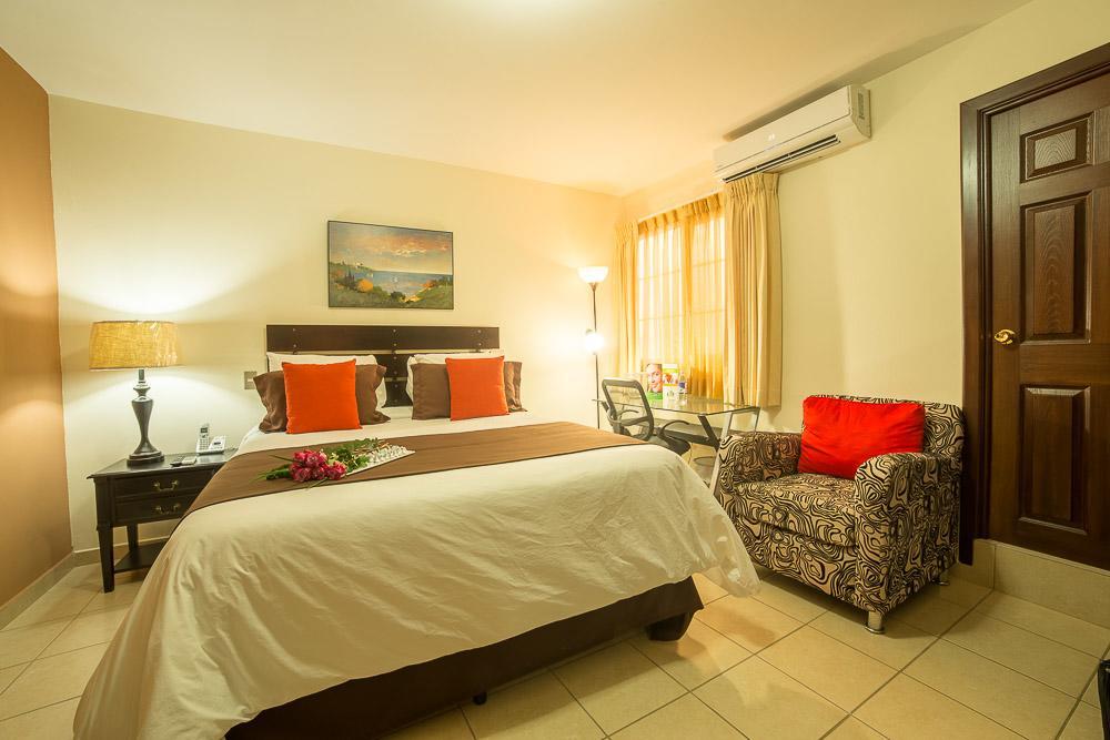Hotel Marela San Salvador Bagian luar foto